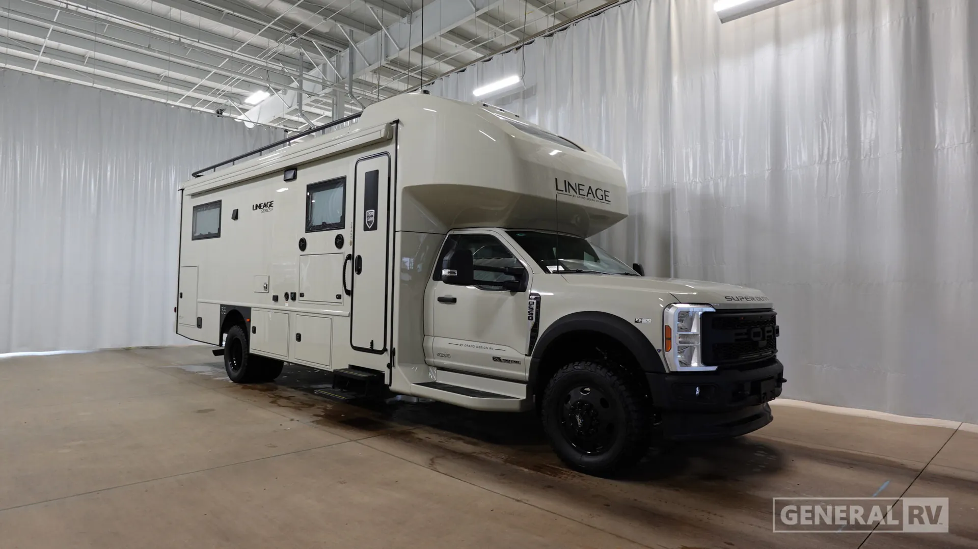 2027 Grand Design Lineage Series F 29AN5 - Photo 2