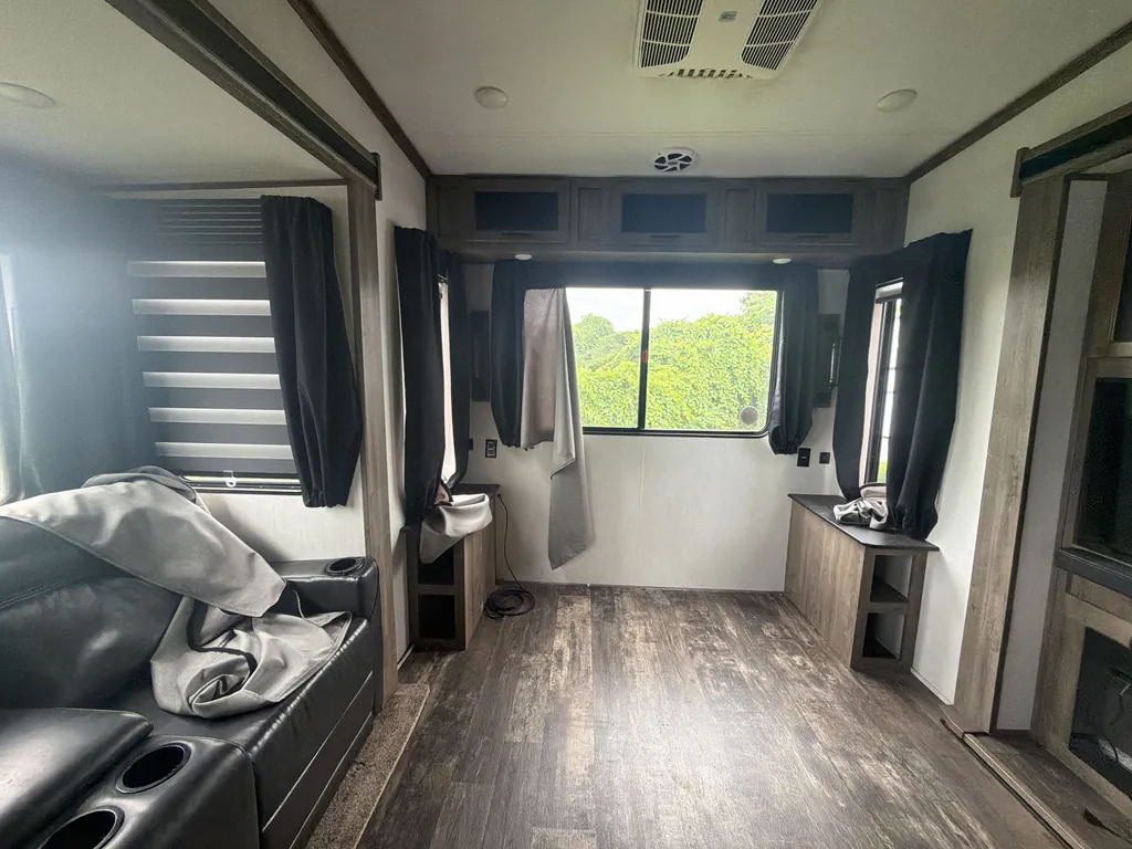 2021 Forest River Sabre 36BHQ, Photos photo 8