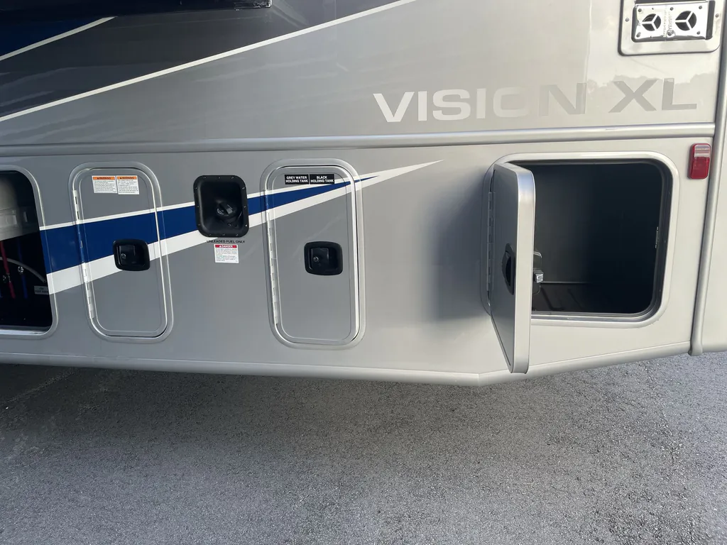 2027 Entegra Coach Vision XL 36C, Photos photo 20