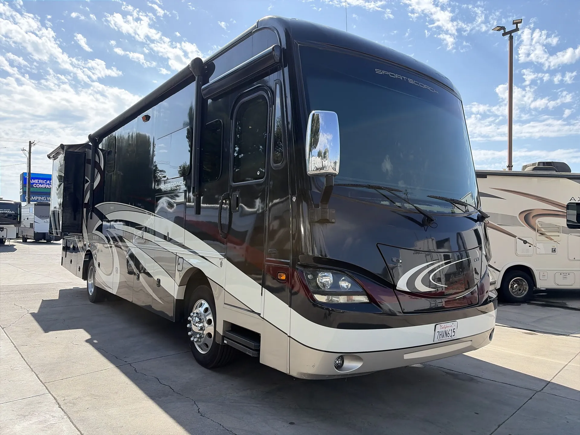 2015 Coachmen Sportscoach SRS 360DL - Photo 2