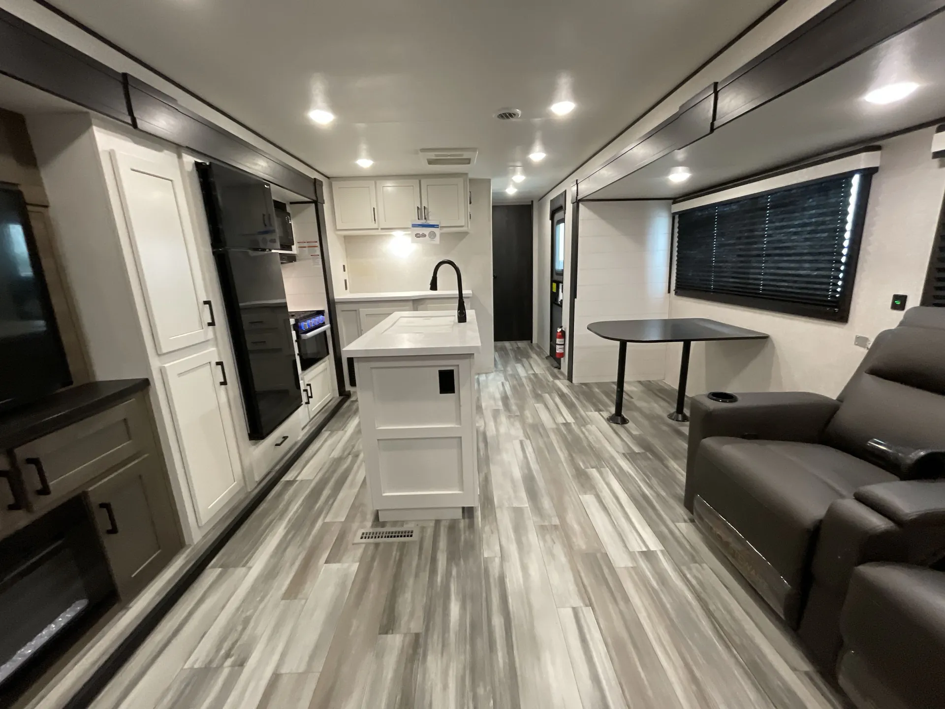 2024 Jayco Jay Flight 334RTS — living area main