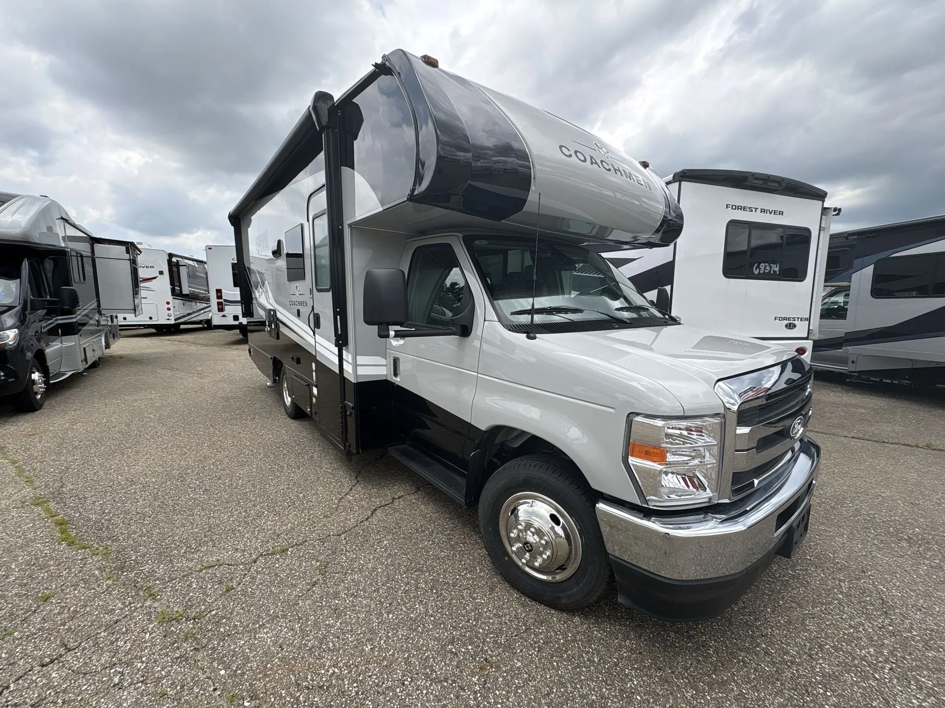 2026 Coachmen CROSSTRAIL 22XG - Photo 2