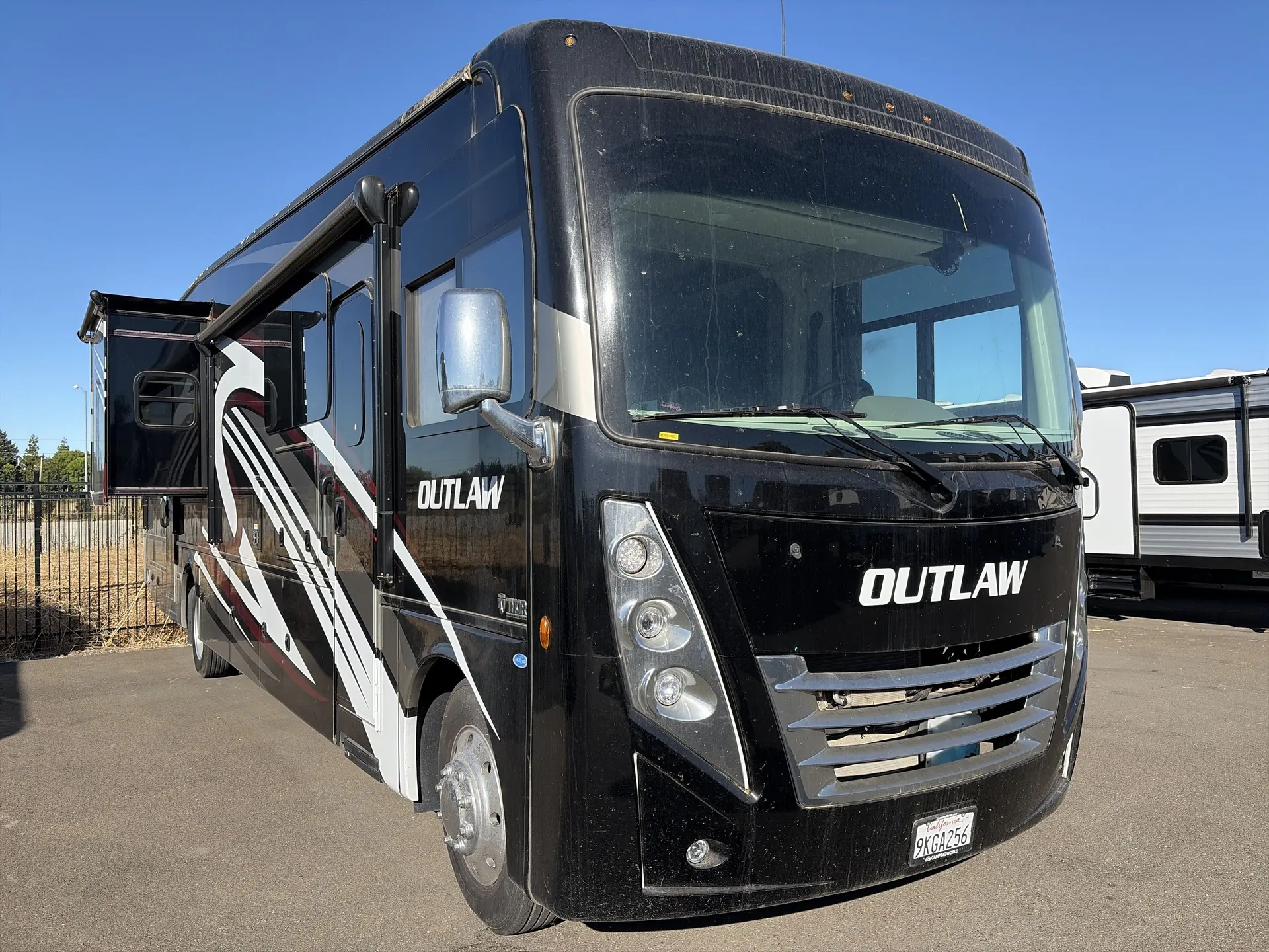 2023 Thor Motor Coach Outlaw 38MB - Photo 2