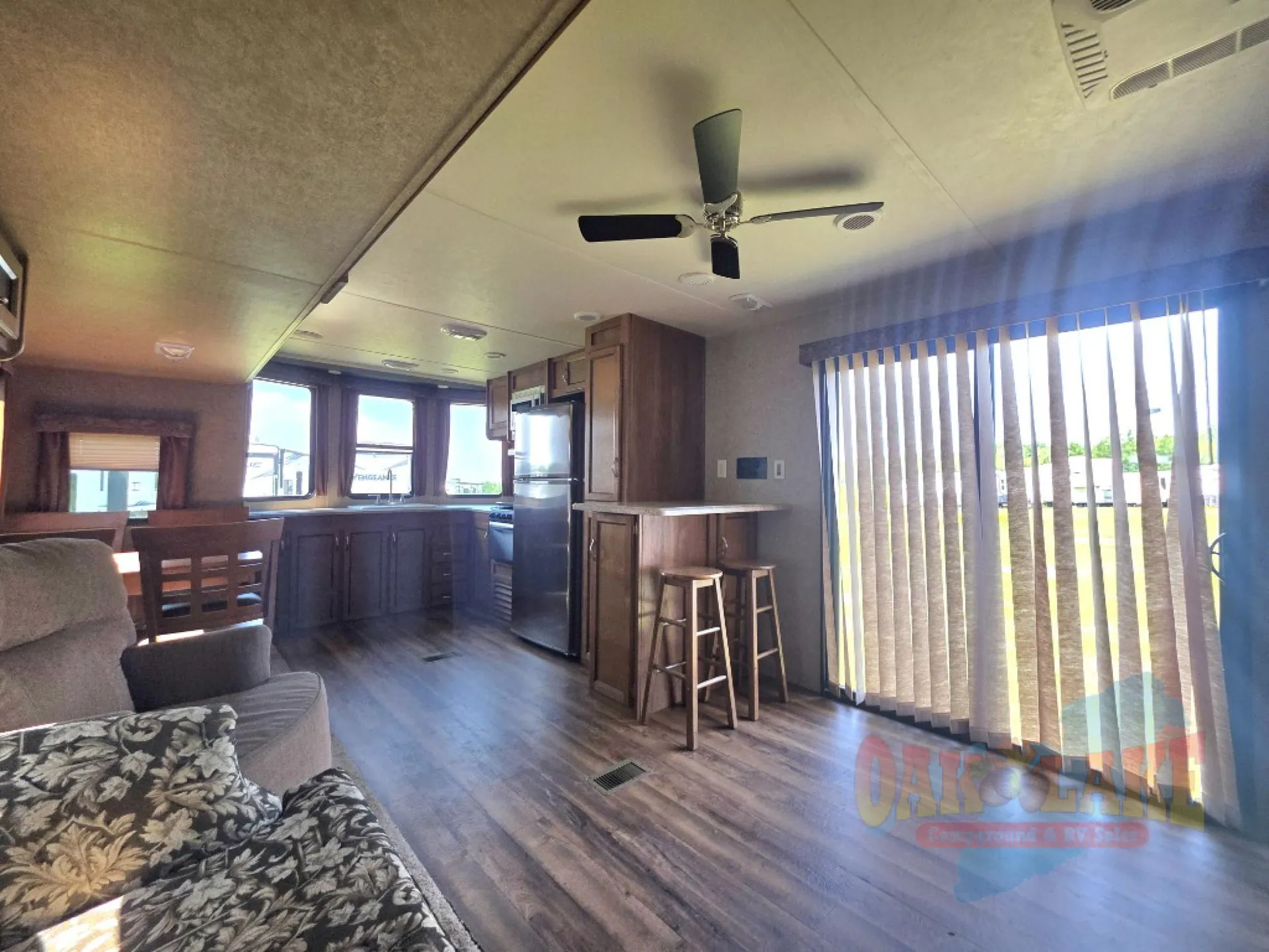 2016 Coachmen Catalina Destination 38FKDS - Photo 3