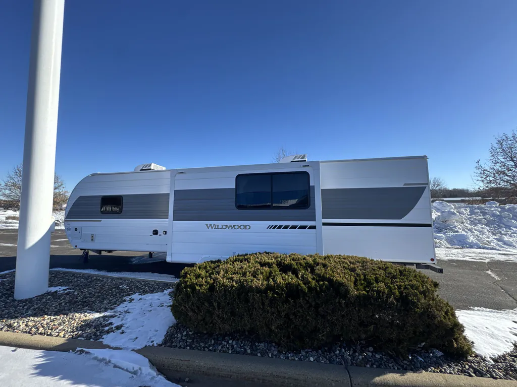 2026 Forest River Wildwood 300ICE, Photos photo 6