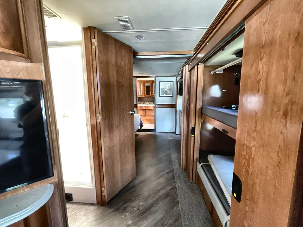 2019 Fleetwood Pace Arrow 38N, Photos photo 45