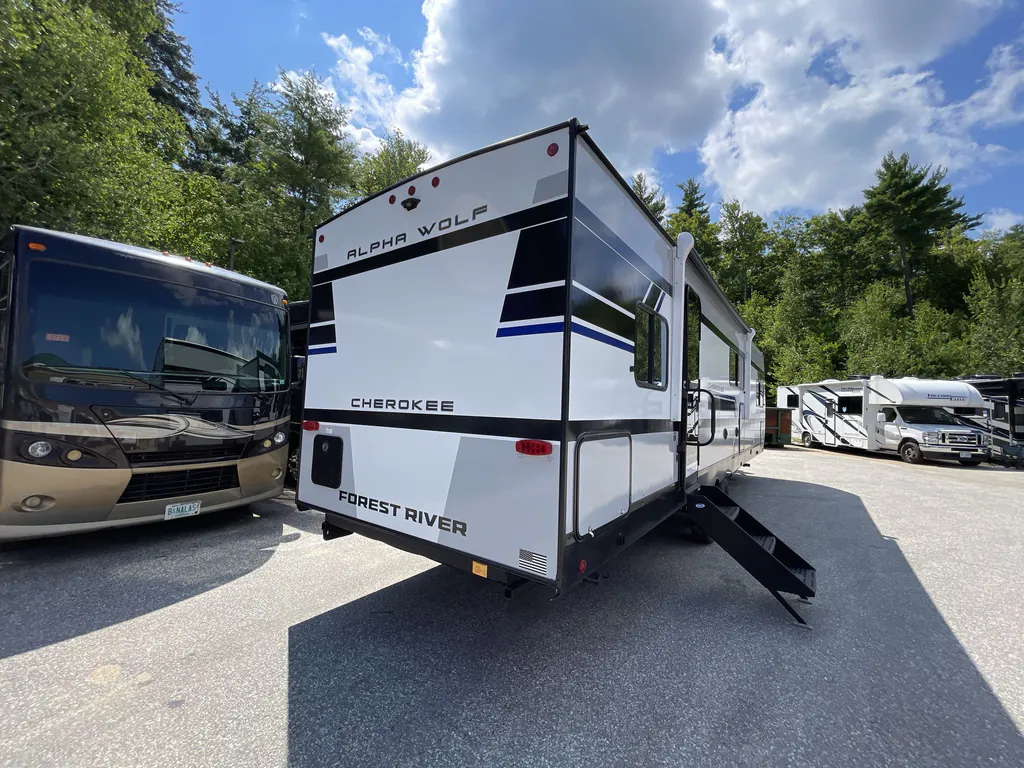 2027 Forest River Alpha Wolf 29TB, Photos photo 7