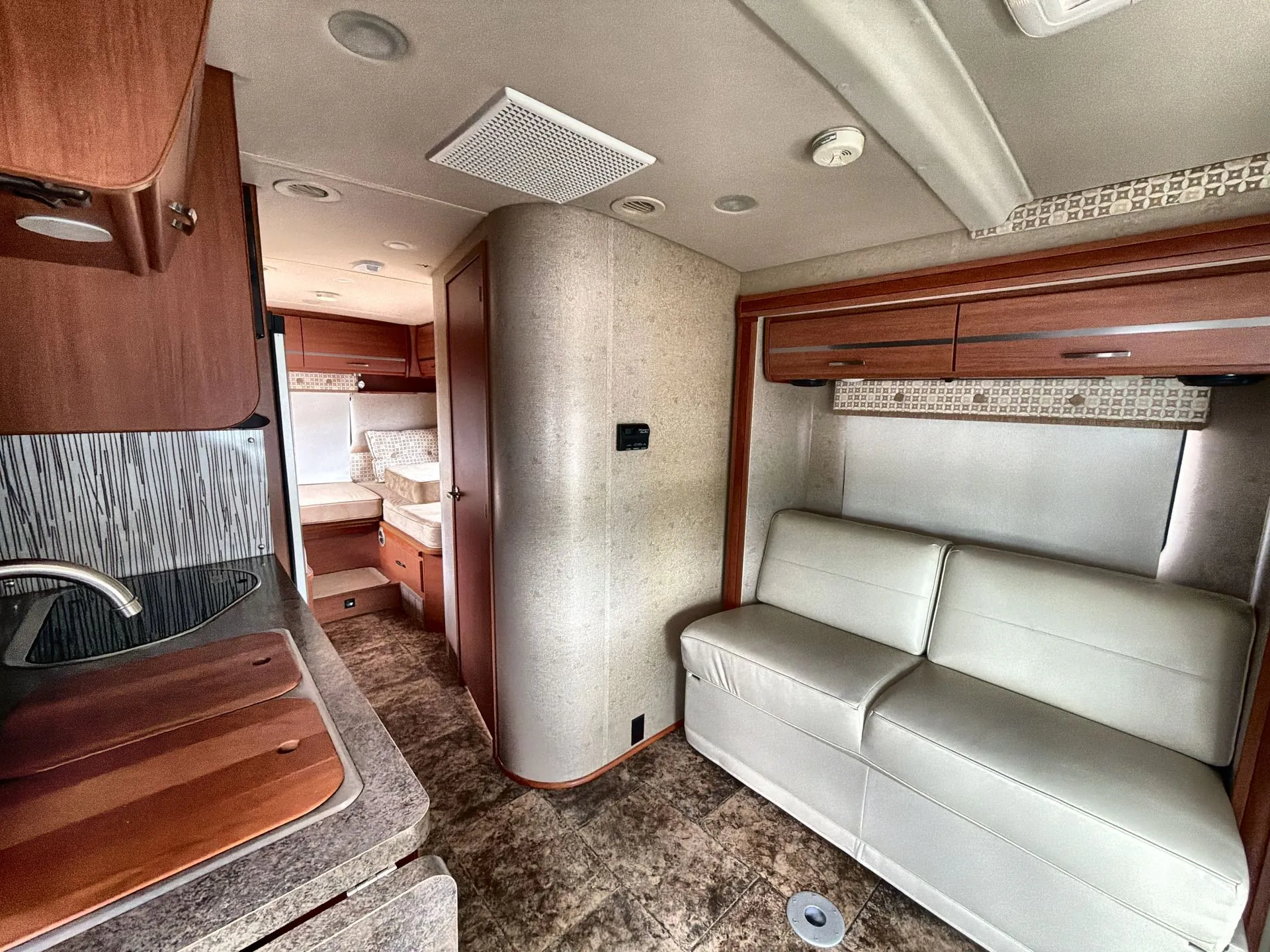 2013 Winnebago View 24V — living area main