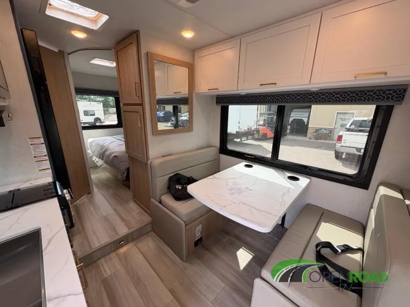 2027 Thor Motor Coach Quantum LZ22 - Photo 3