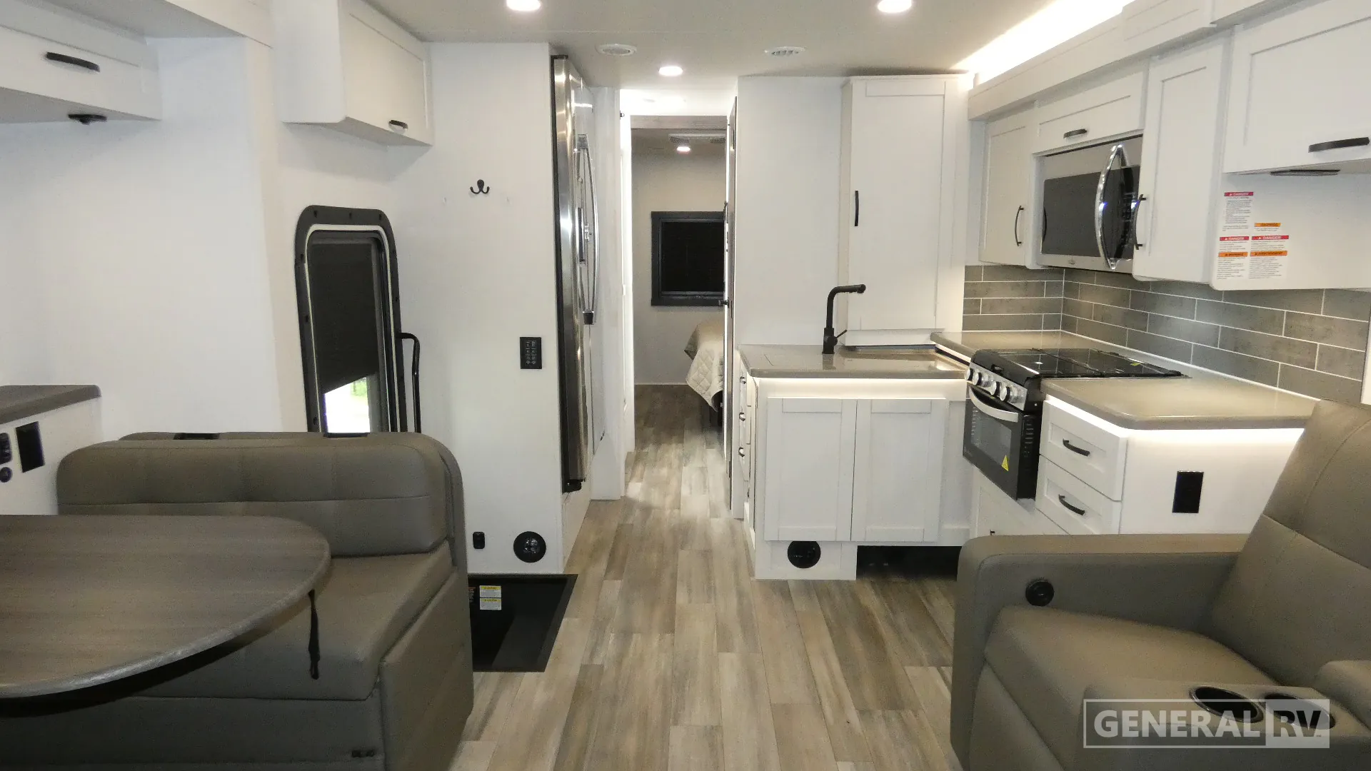 2026 Entegra Coach Vision XL 31UL - Photo 3