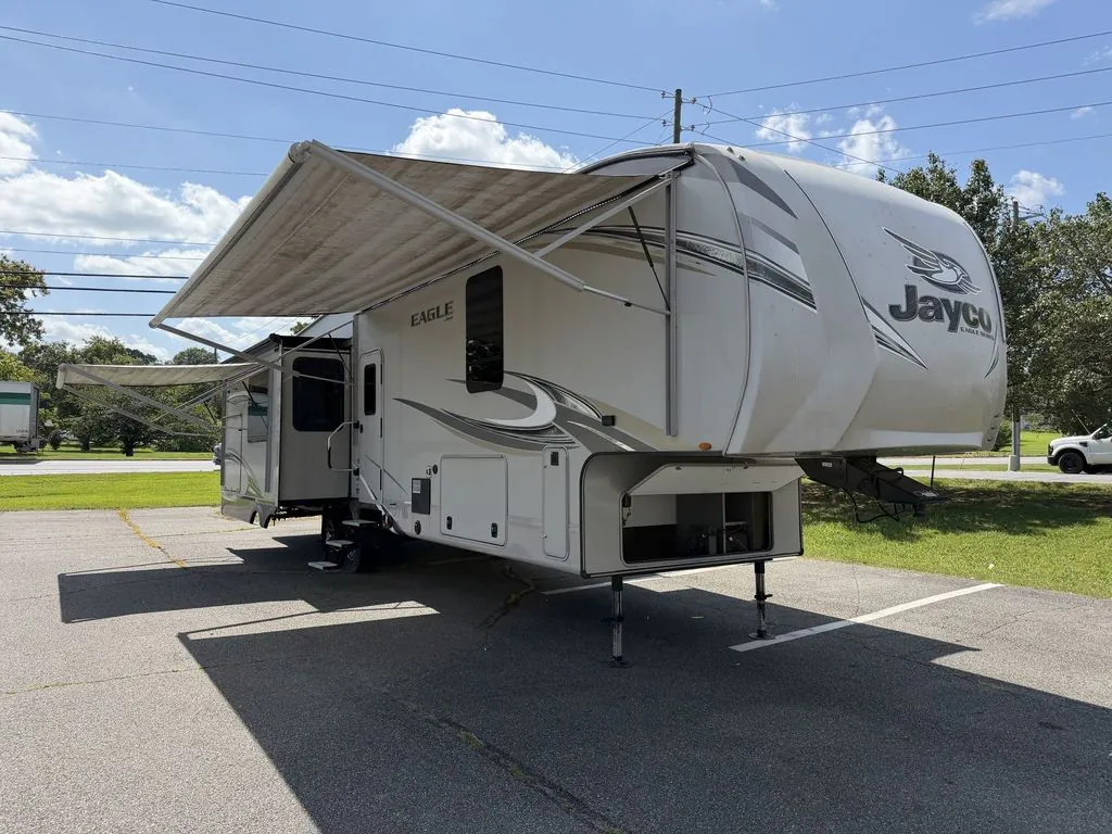 2018 Jayco Eagle 336FBOK - Photo 3