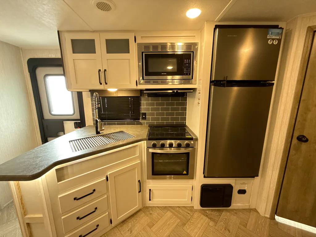 2021 Forest River Puma 32BHQS, Photos photo 24