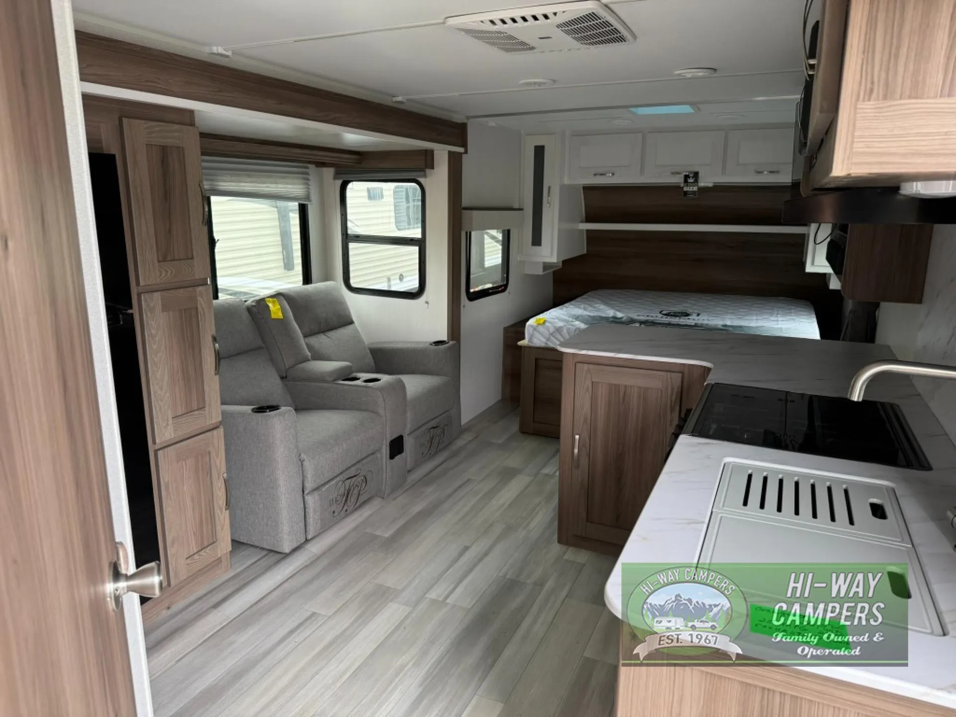 2025 Cruiser RV MPG 2400PD - Photo 4