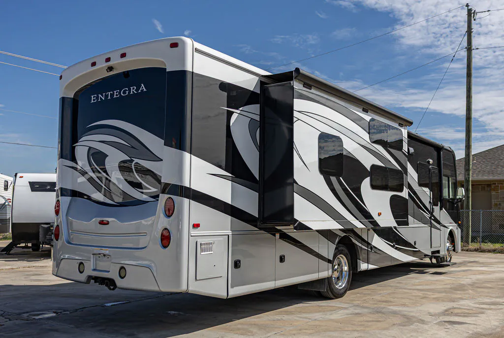 2020 Entegra Coach Emblem 36T - Photo 4