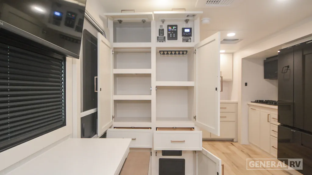 2026 Brinkley Model I 235, Photos photo 15