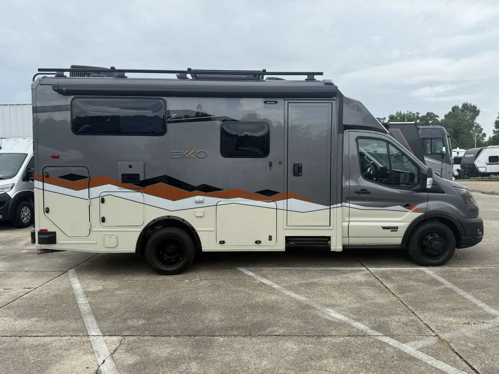 2027 Winnebago EKKO 22A - Photo 3