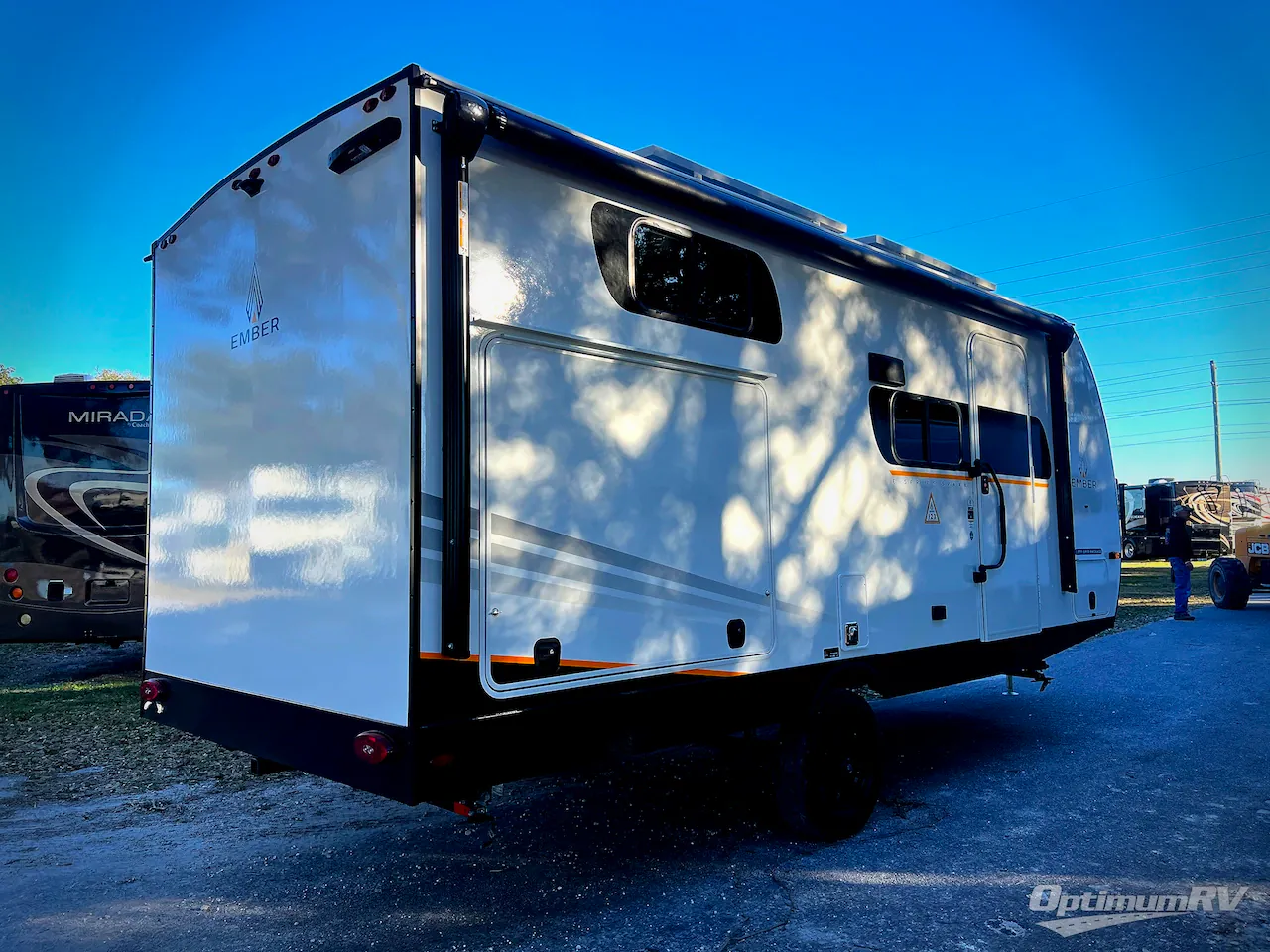 2026 Ember RV E-Series 19ETS - Photo 4