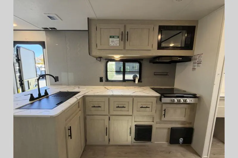 2026 Shasta RVs i-5 Edition 526RBS, Photos photo 11