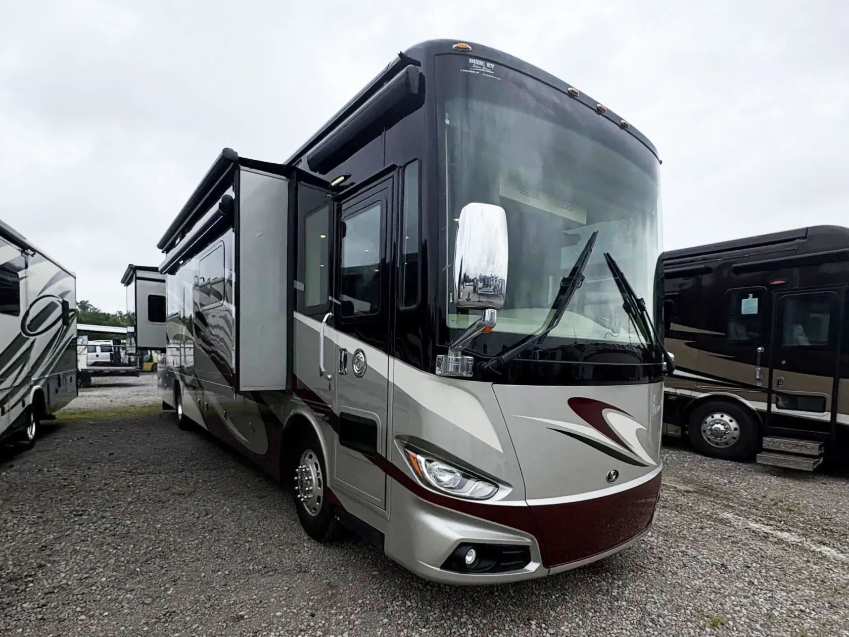 2018 Tiffin Phaeton 40 QKH - Photo 2