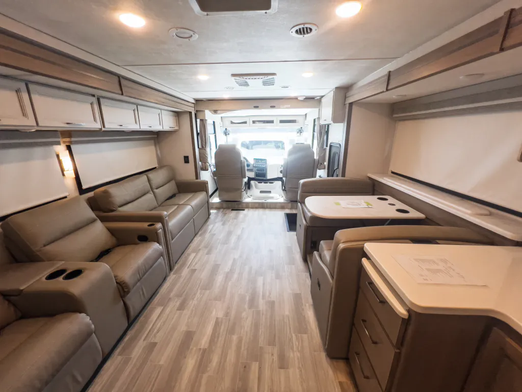 2027 Thor Motor Coach Windsport 36H, Photos photo 4