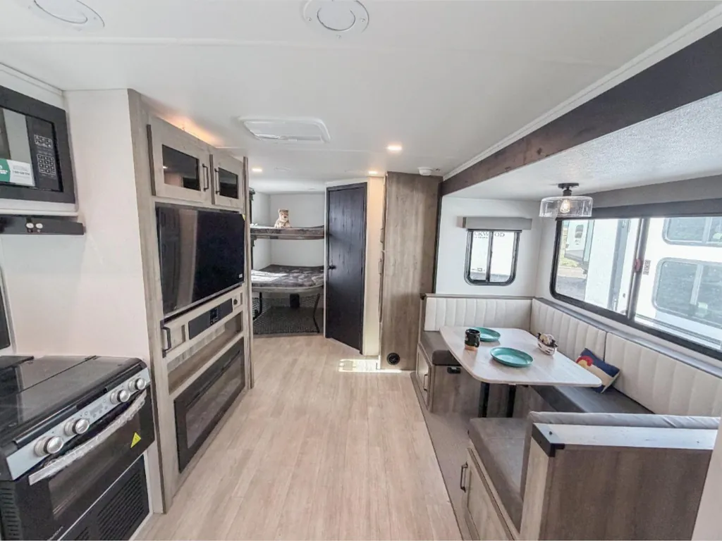 2026 Forest River Solaire 2430BHS, Photos photo 7