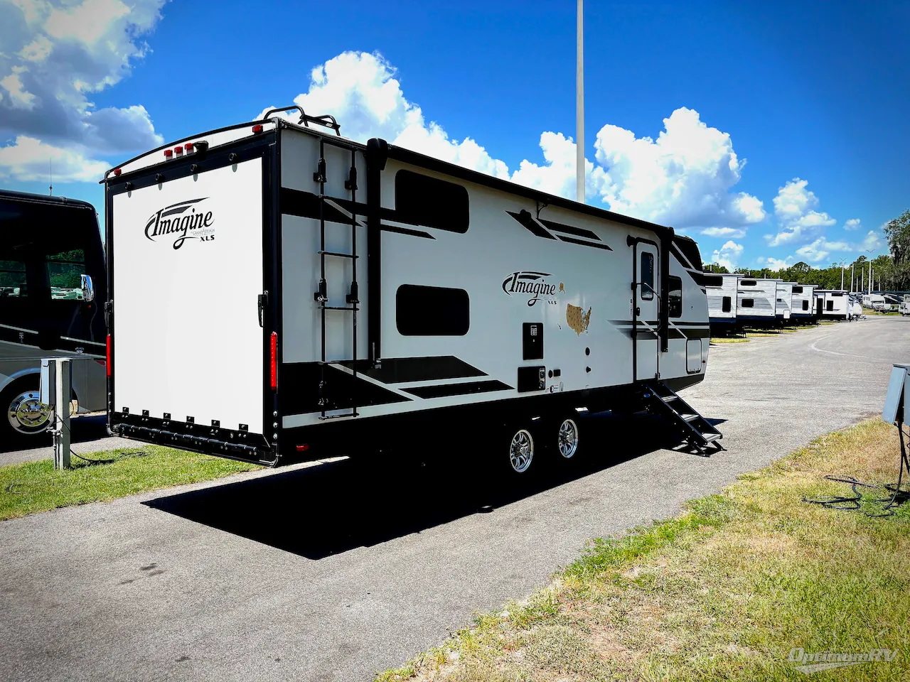 2021 Grand Design Imagine XLS 24MPR - Photo 3