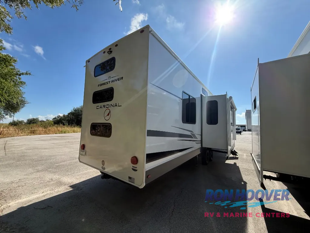 2026 Forest River Cardinal 34CRIB, Photos photo 5