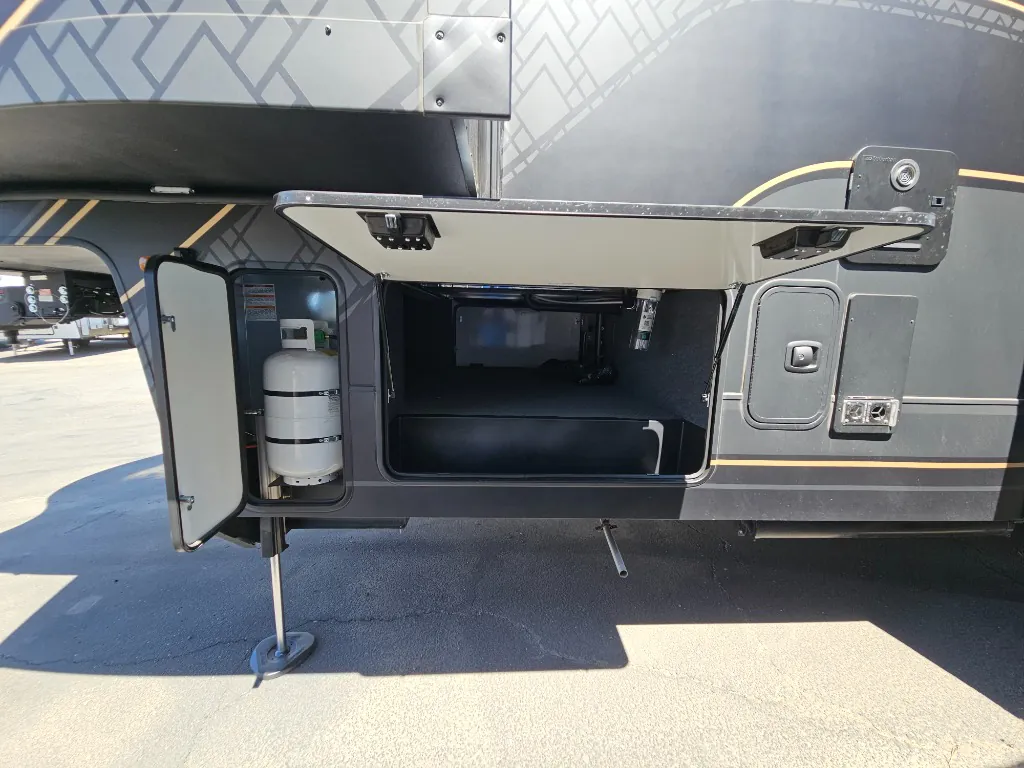 2026 Keystone Raptor 441, Photos photo 35