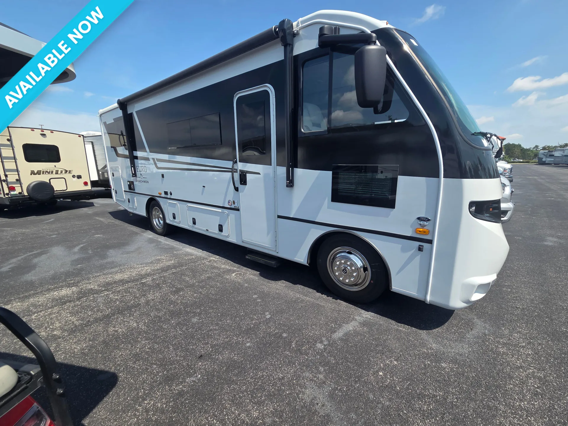 2026 Coachmen Euro 25LE - Photo 2