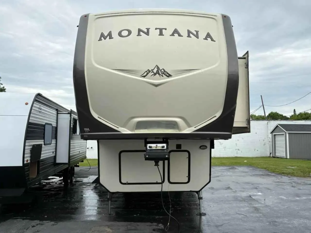 2017 Keystone RV Montana Used    3721 RL - Photo 3