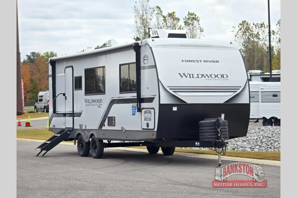 2026 Forest River Wildwood Heritage Glen Hyper-Lyte 24RBHL - Photo 2