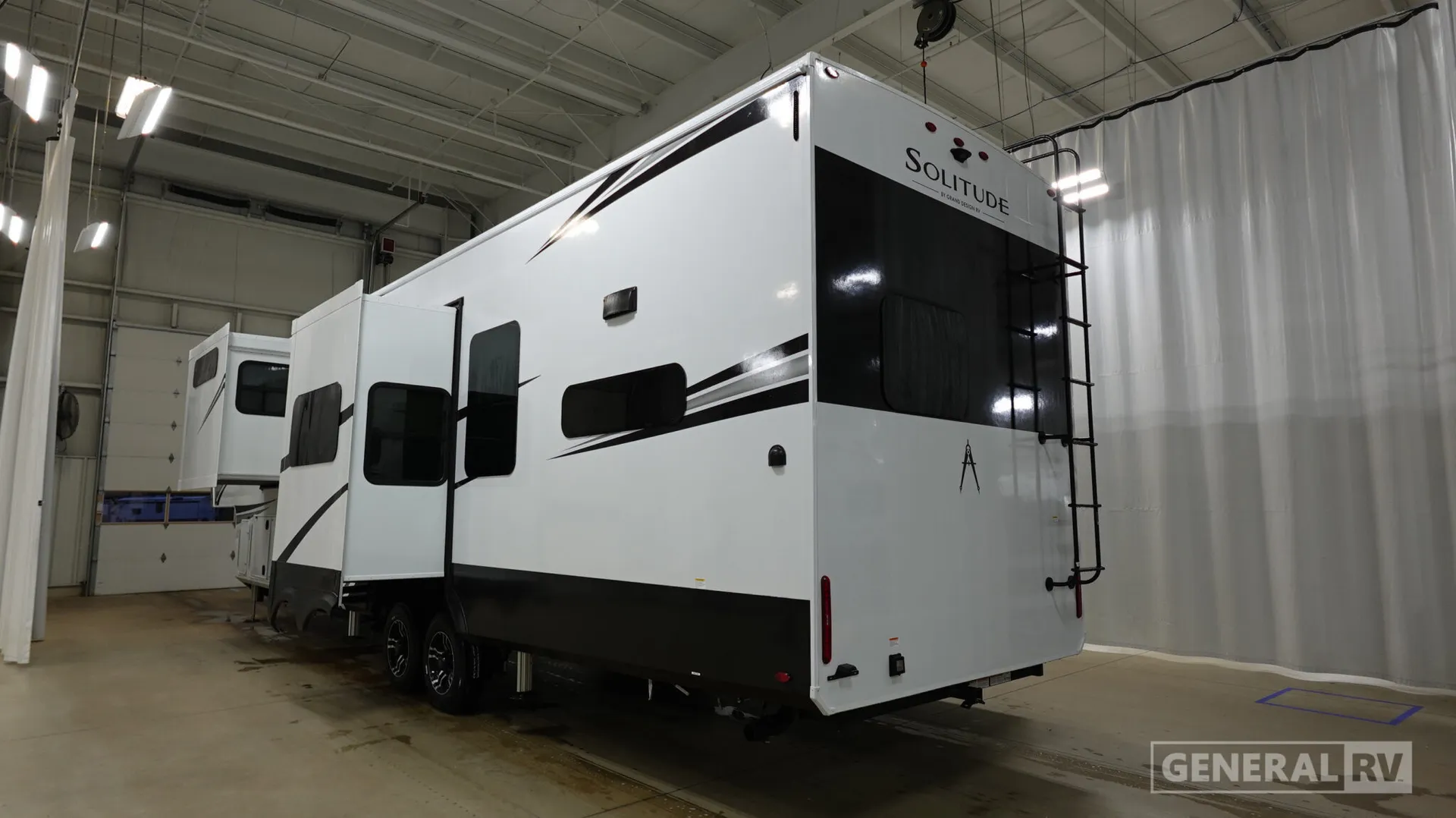 2026 Grand Design Solitude 417KB - Photo 4