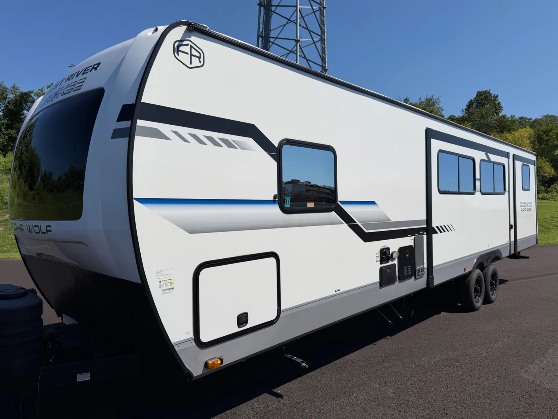 2025 Forest River Cherokee Alpha Wolf 33BH - Photo 4