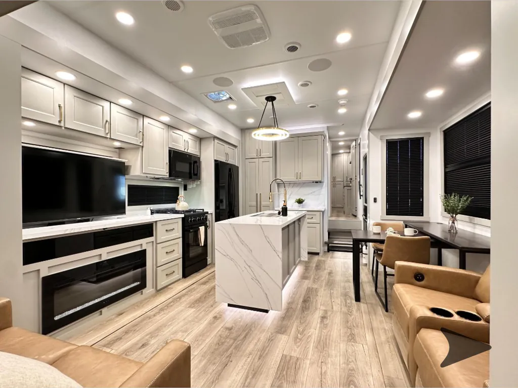 2026 Brinkley Model G 4100, Photos photo 39