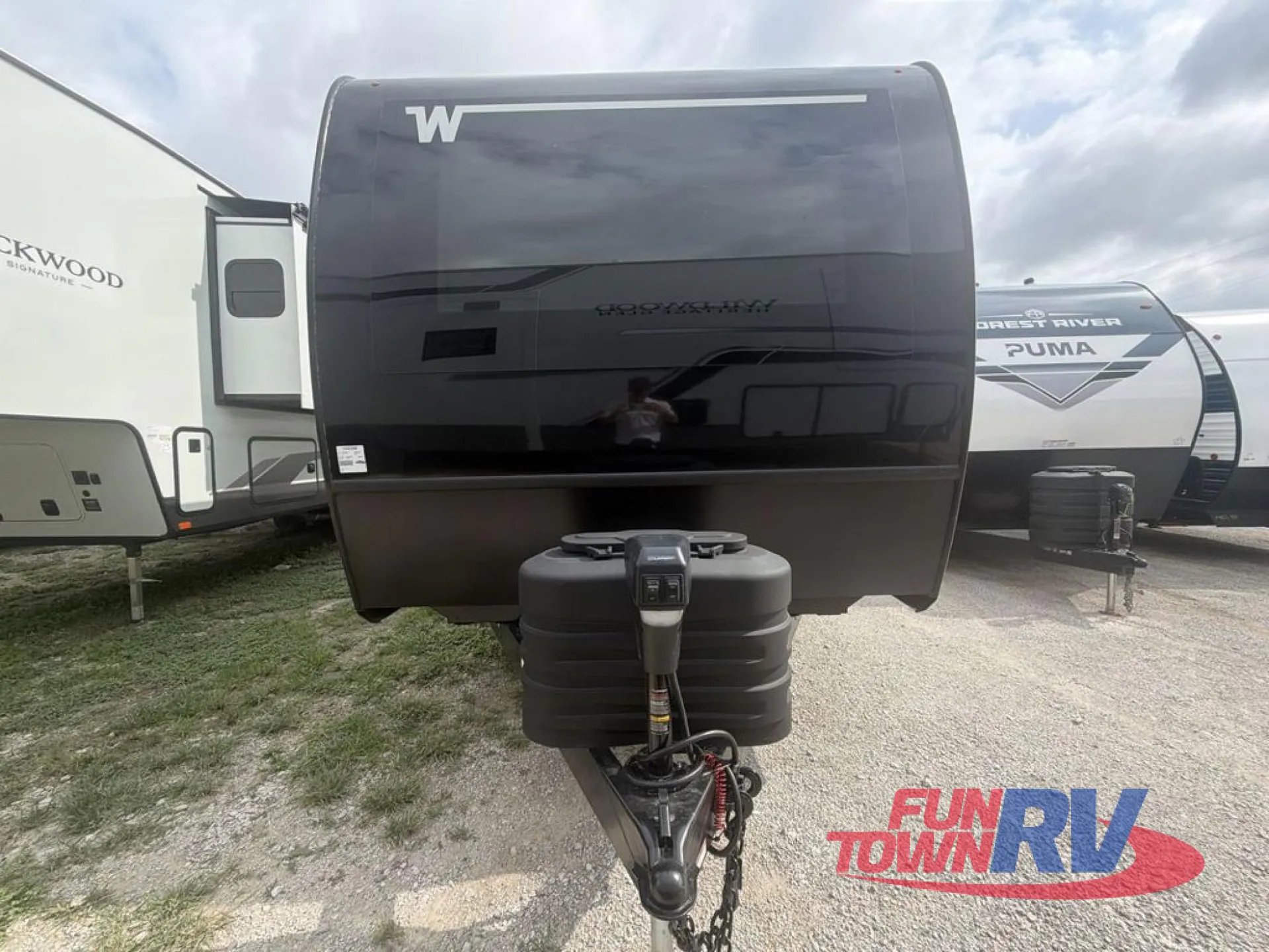 2026 Winnebago Thrive 29RLO - Photo 3