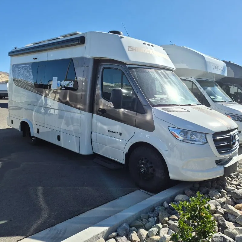 2025 Chinook RV Summit DS - Photo 2