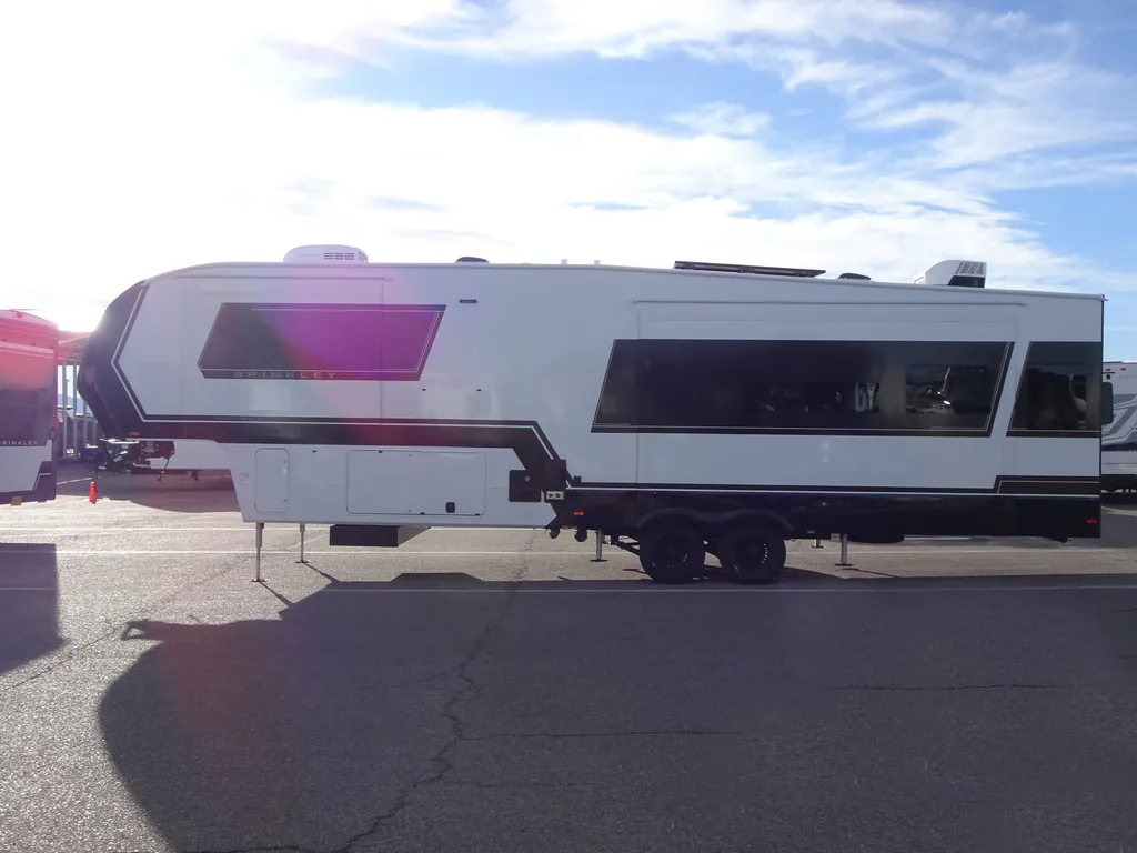 2026 Brinkley Model Z 3600, Photos photo 31