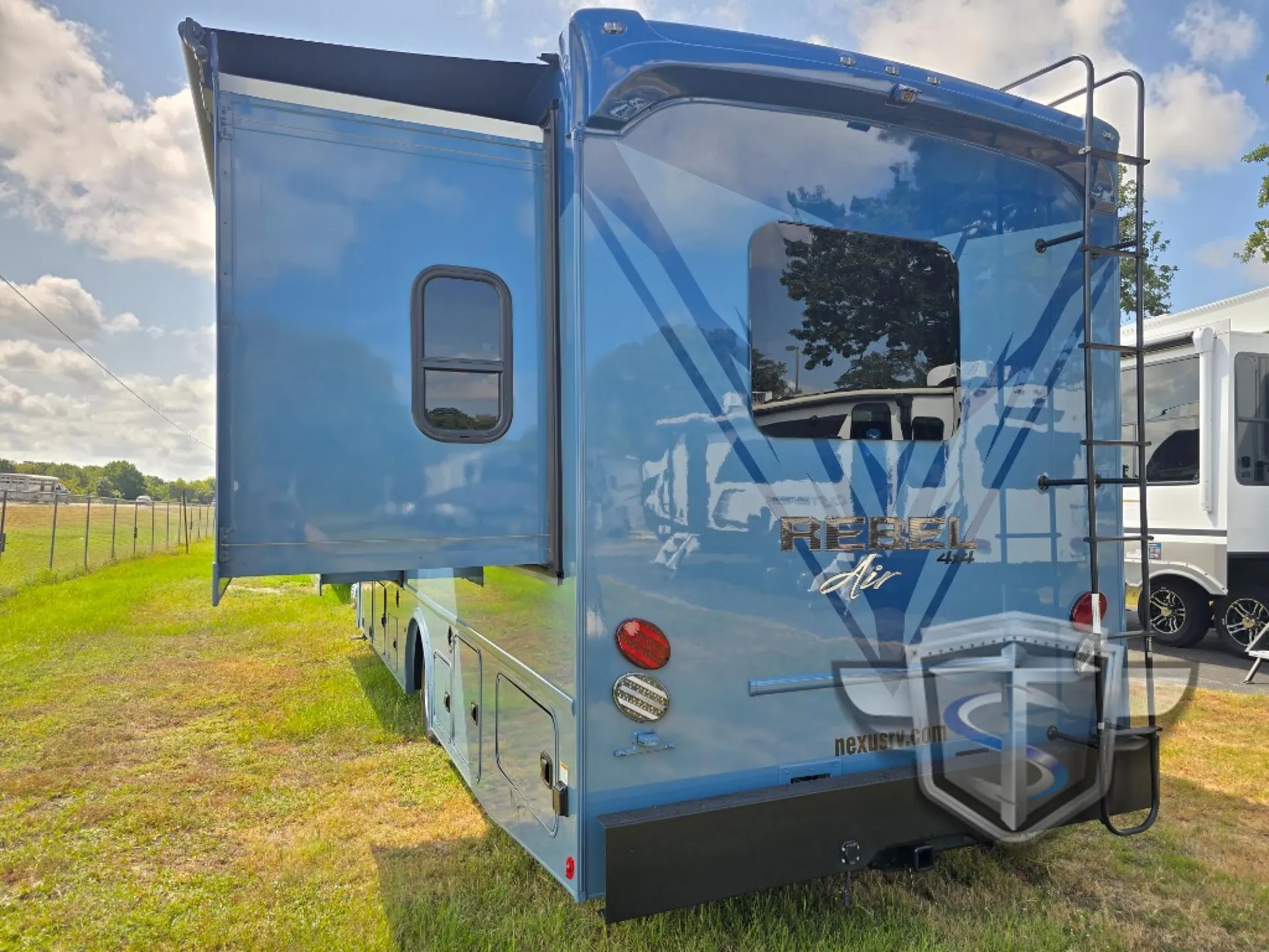 2027 Nexus Rebel 34R - Photo 4
