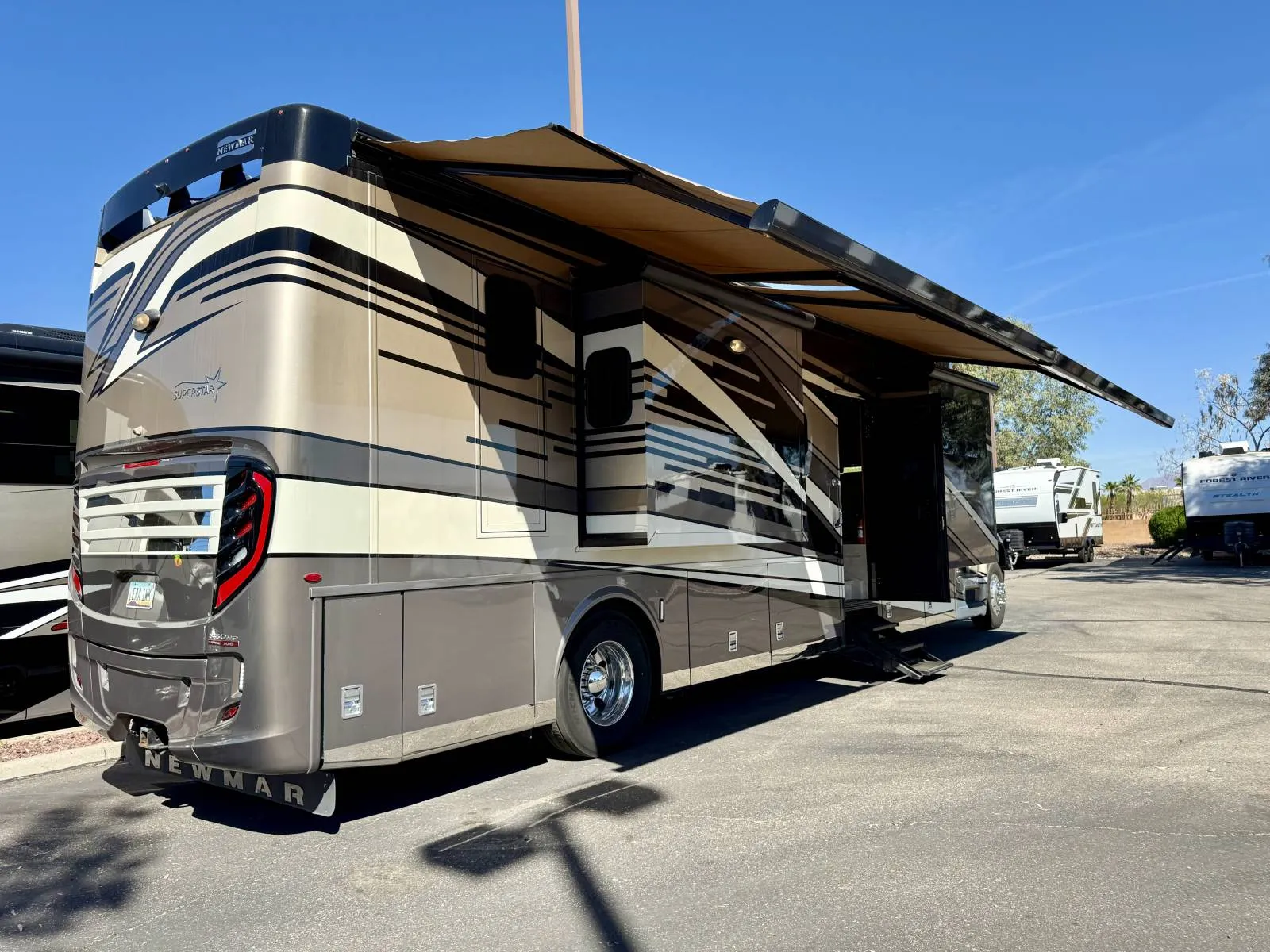 2023 Newmar Super Star 4059 - Photo 4