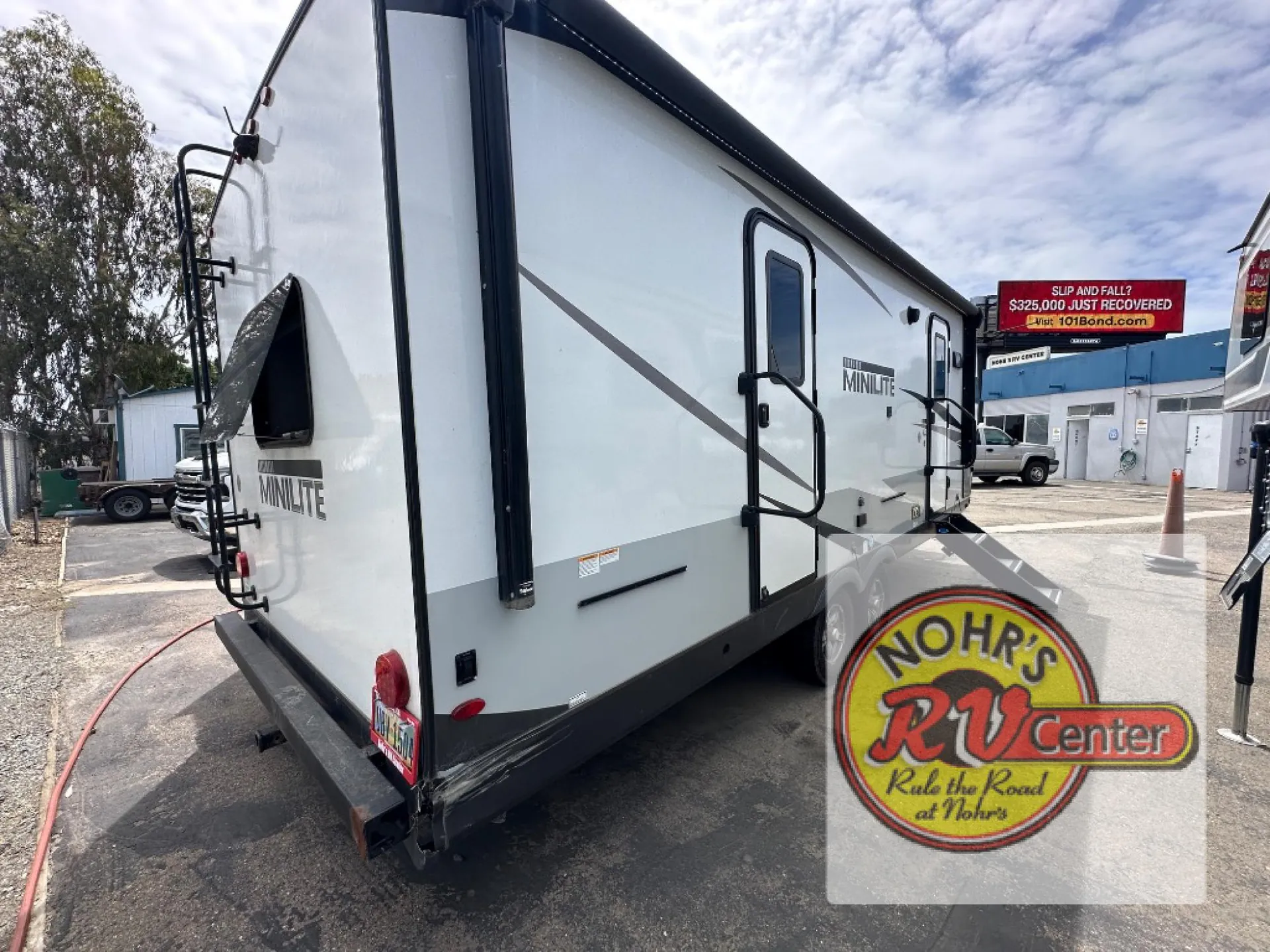 2023 Forest River Rockwood Mini Lite 2516S - Photo 3