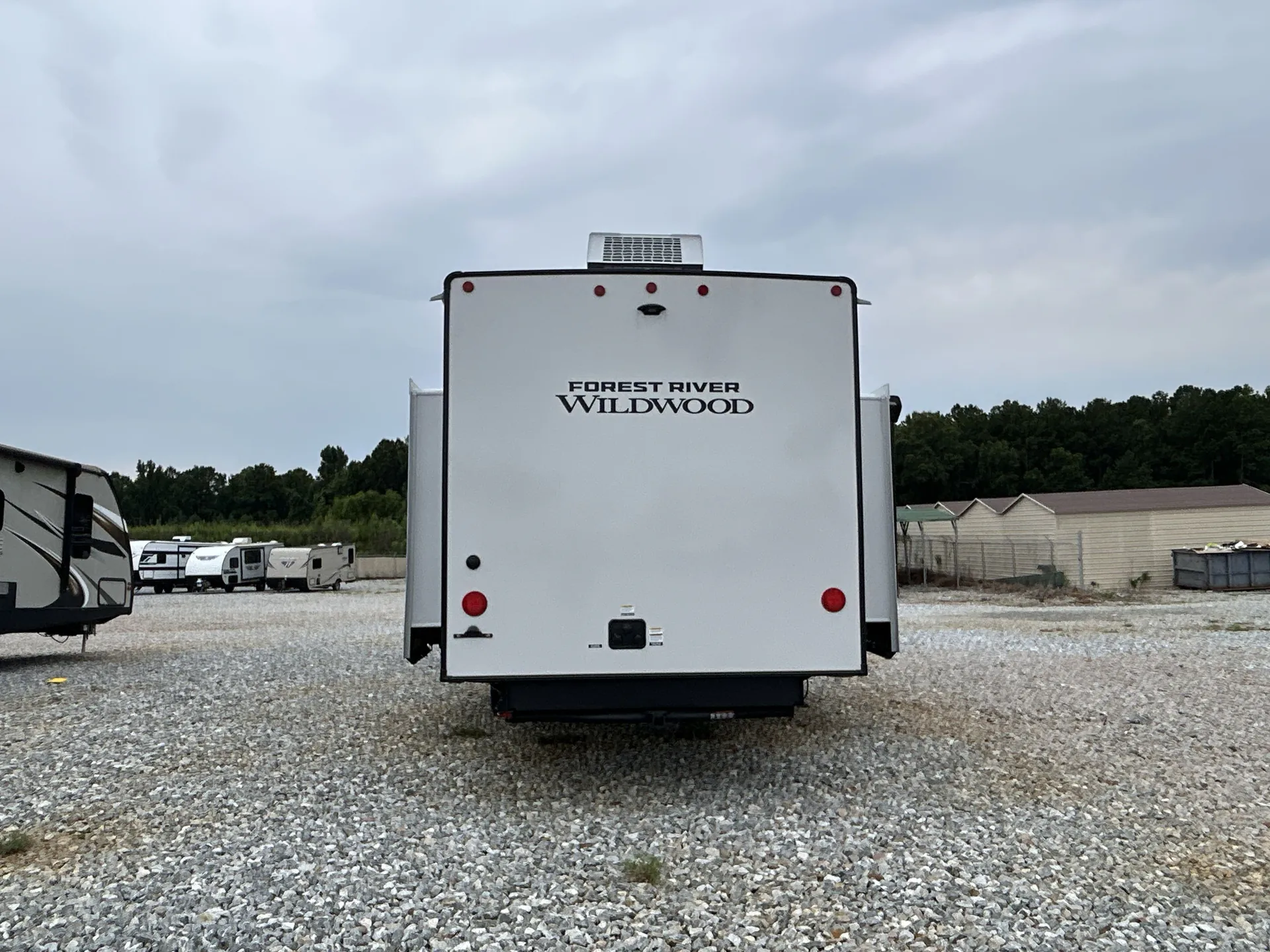 2027 Forest River Wildwood Heritage Glen 301FAM — backside