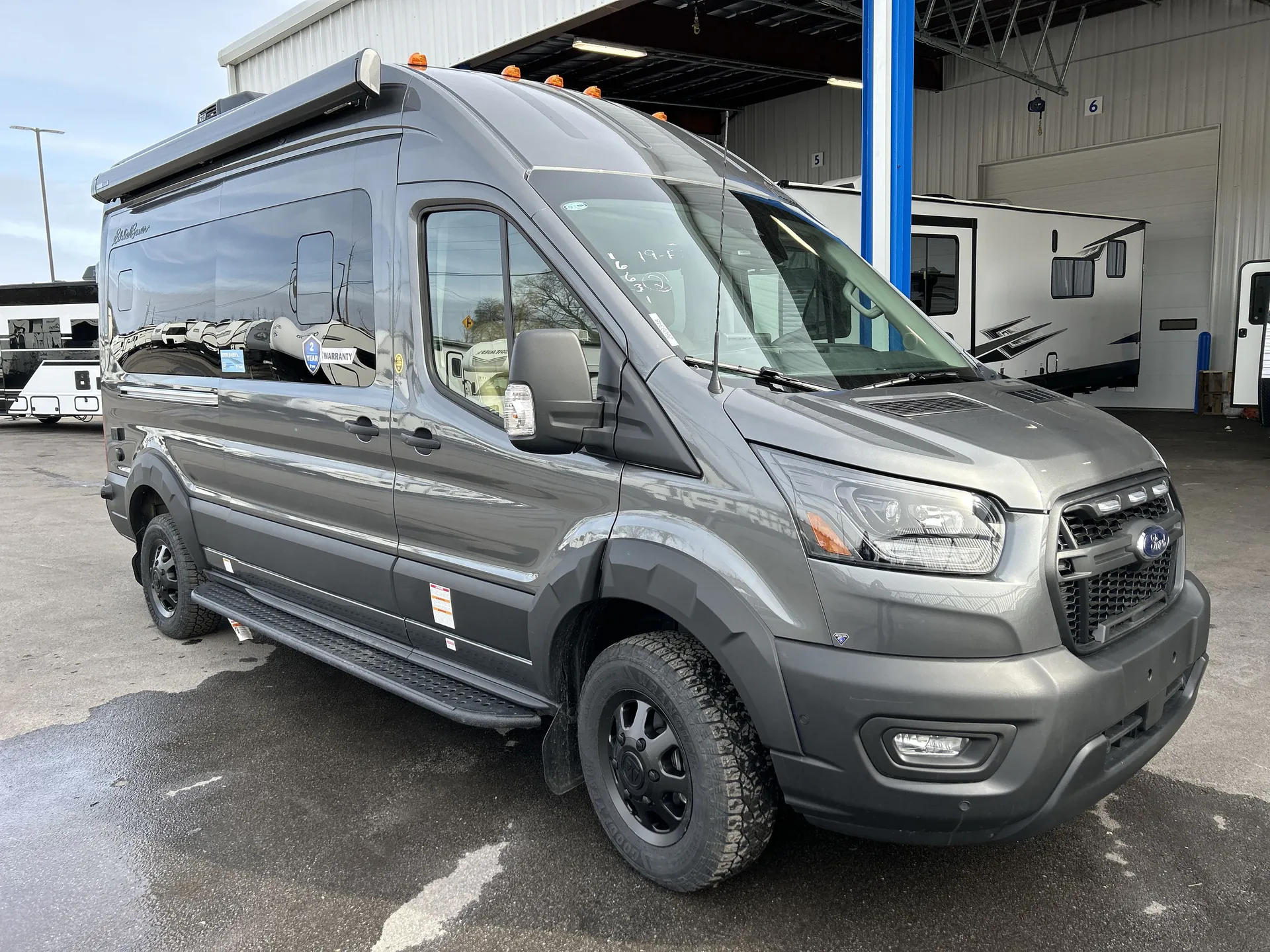 2026 Thor Motor Coach Eddie Bauer 19FM - Photo 2