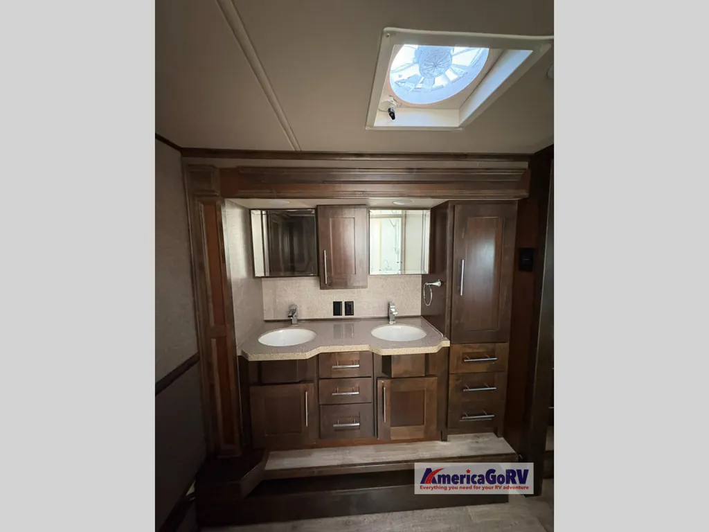 2018 VanLeigh RV Vilano 369FB, Photos photo 6