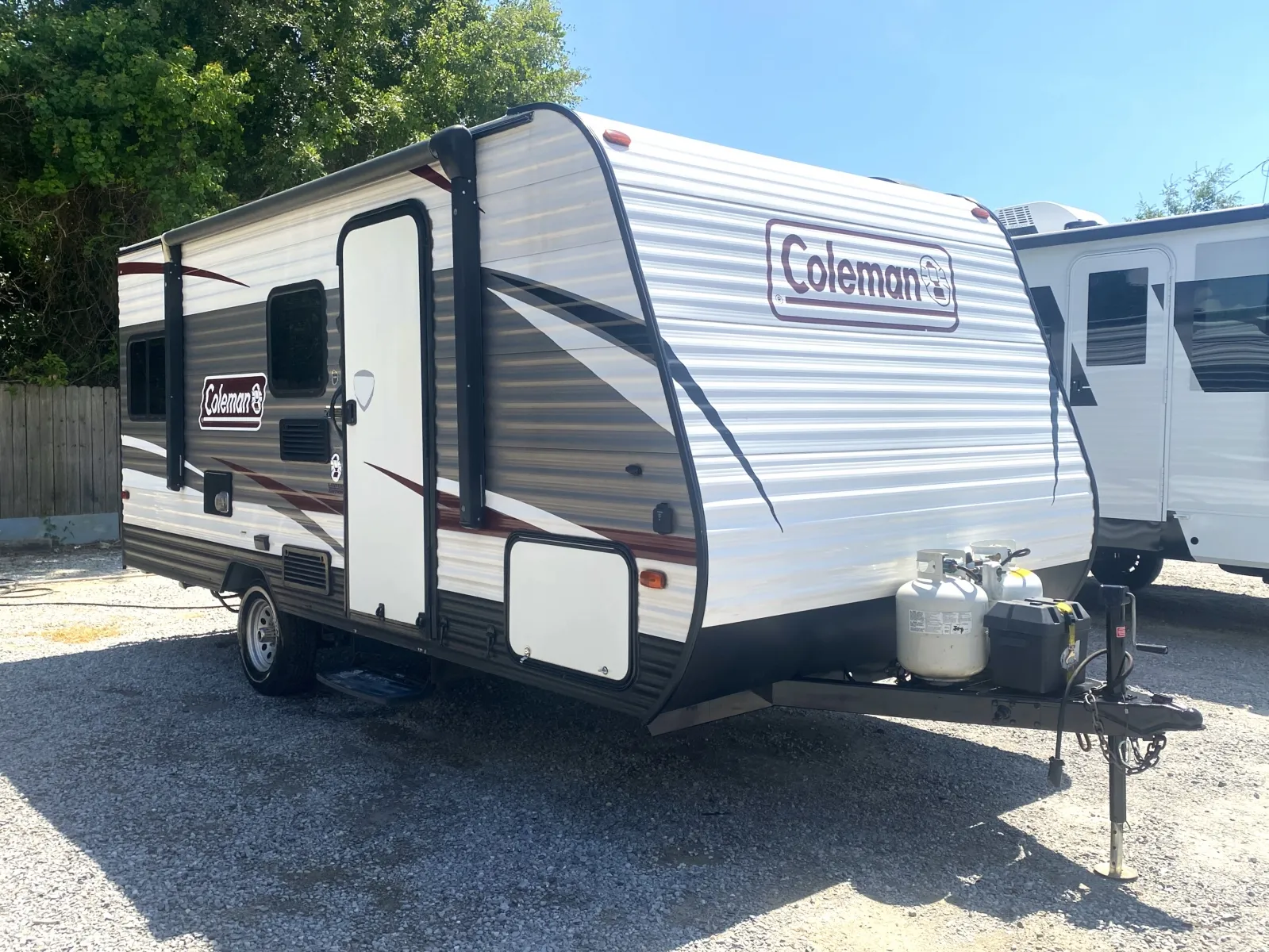 2019 Coleman LANTERN 17RD - Main photo