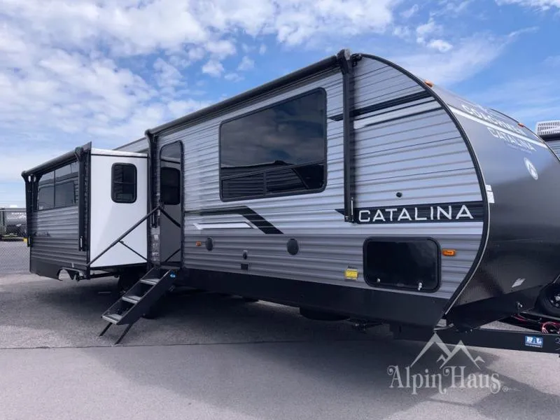 2026 Coachmen Catalina Legacy Edition 313RLTS - Photo 2