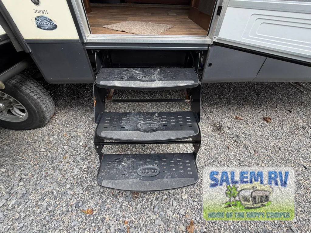 2018 Forest River Salem Hemisphere Lite 300BH, Photos photo 9