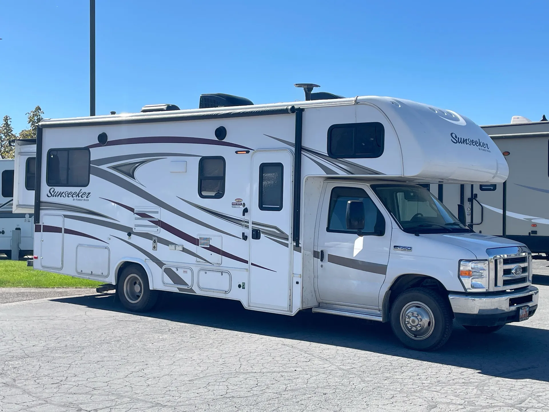 2016 Forest River Sunseeker 2500TS - Photo 2