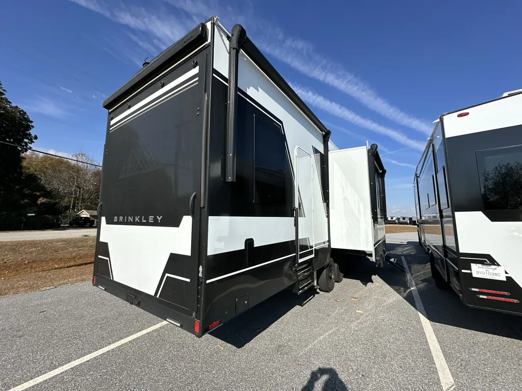 2026 Brinkley Model G 3520, Photos photo 5