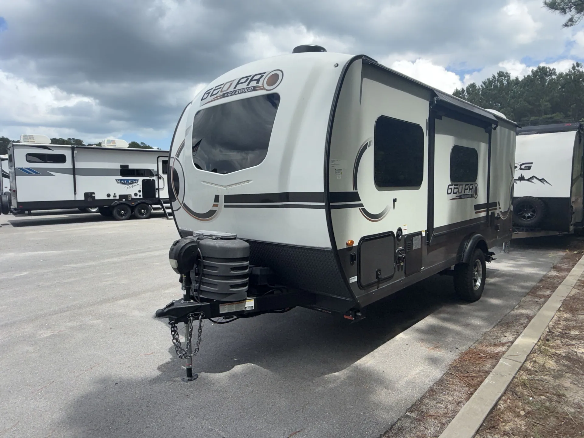 2024 Forest River Rockwood Geo-Pro 19FBS — campside