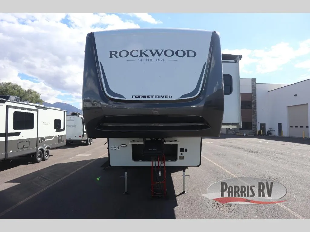 2026 Forest River Rockwood Signature R372RL - Photo 3